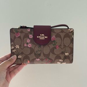 COACH Tech Wallet Wrislet Signature Canvas Floral